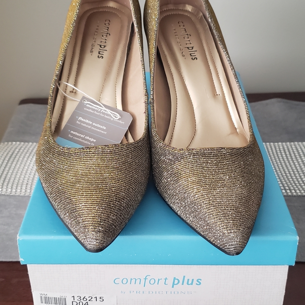 Predictions Size 12 Silver Iridescent heels
